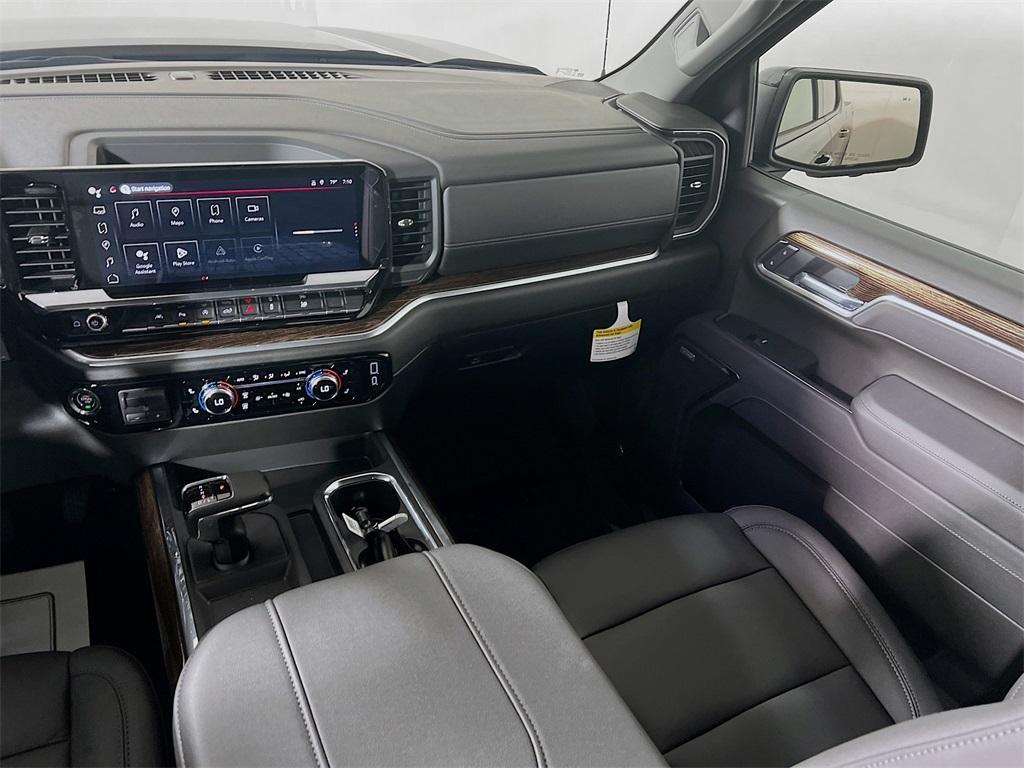 new 2025 GMC Sierra 1500 car, priced at $61,575