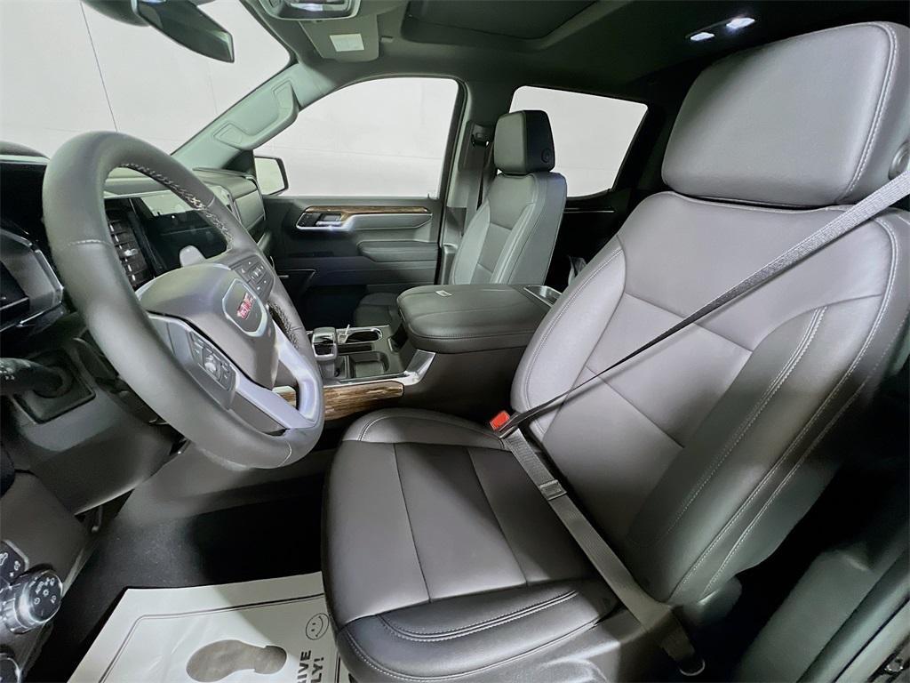 new 2025 GMC Sierra 1500 car, priced at $61,575