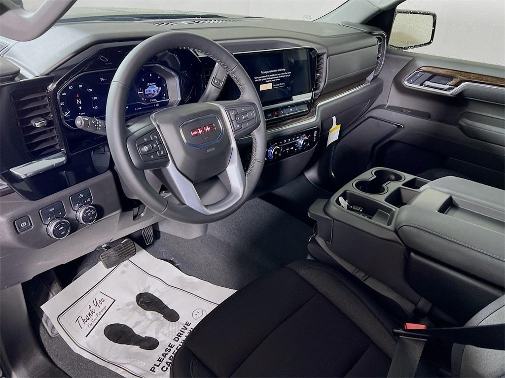 new 2025 GMC Sierra 1500 car, priced at $47,390