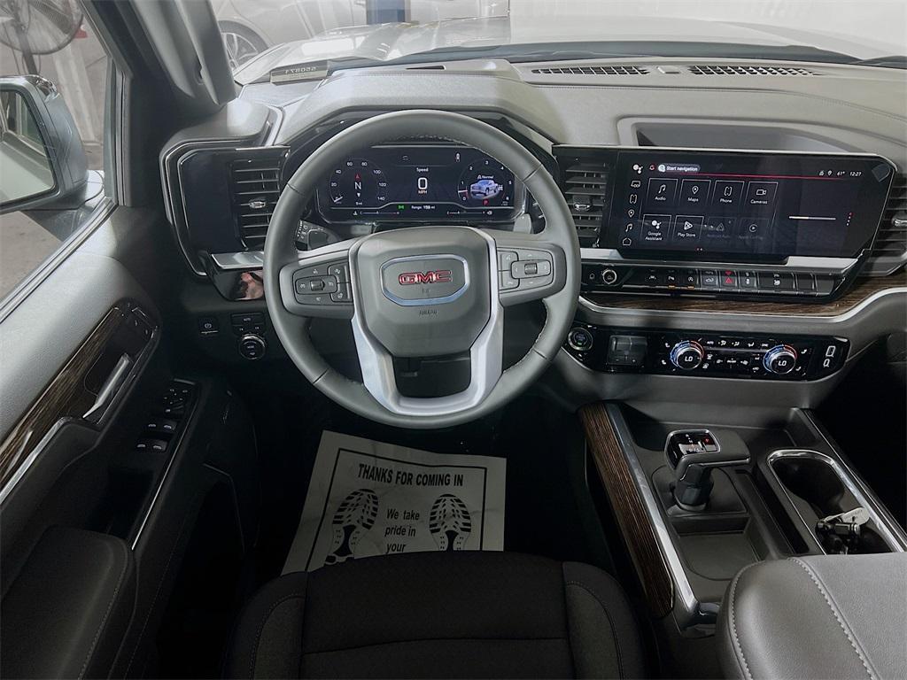 new 2025 GMC Sierra 1500 car, priced at $57,055