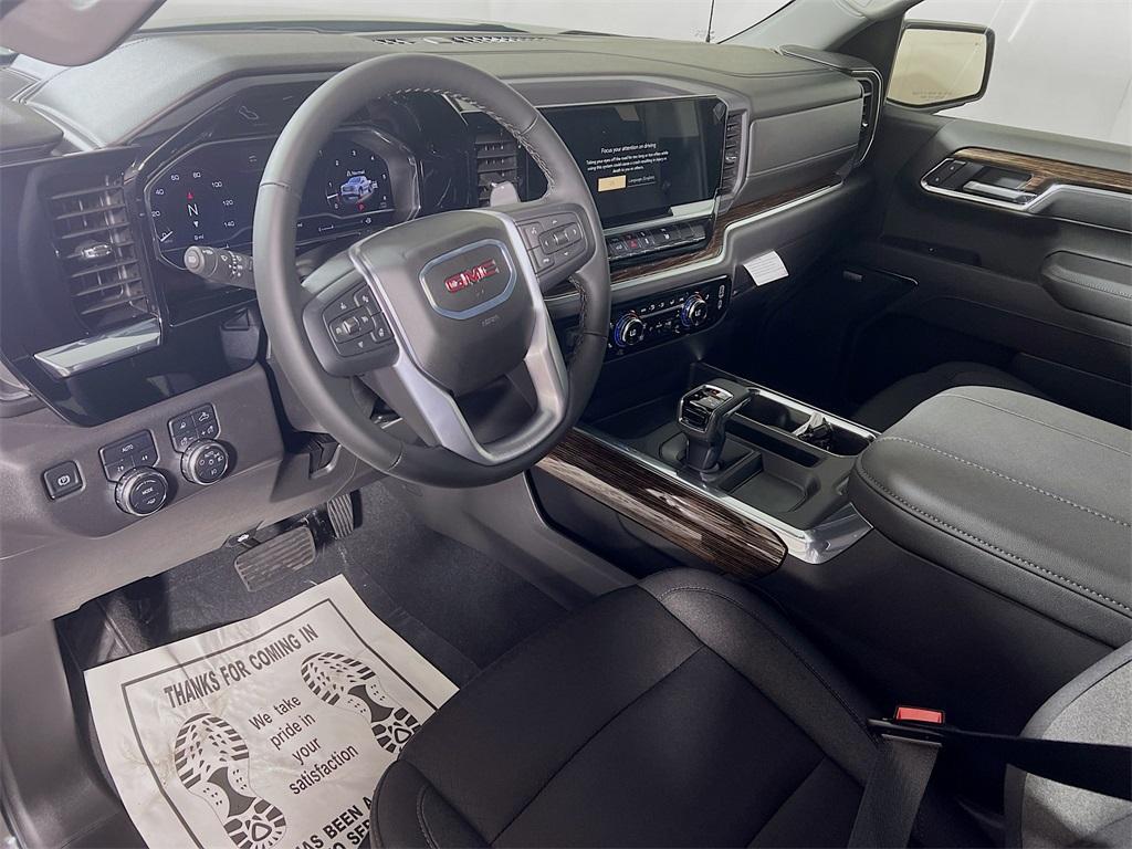 new 2025 GMC Sierra 1500 car, priced at $57,055