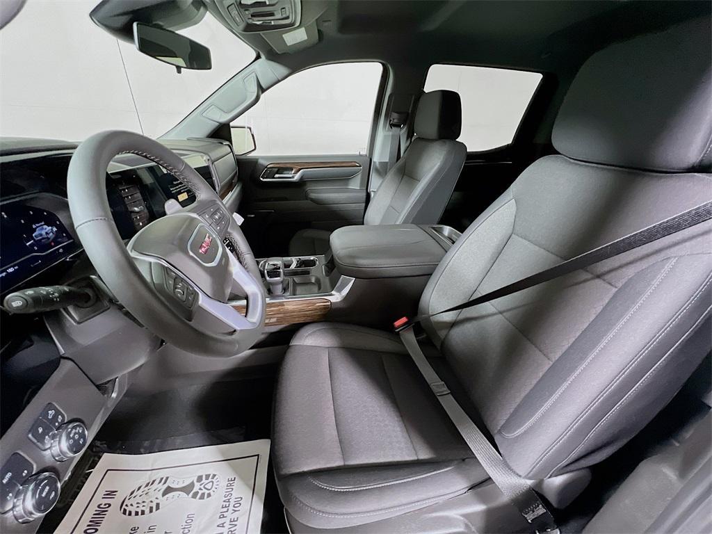 new 2025 GMC Sierra 1500 car, priced at $57,055