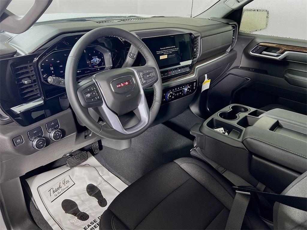 new 2025 GMC Sierra 1500 car, priced at $47,340