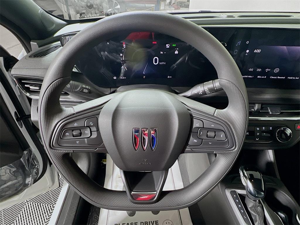 new 2025 Buick Envista car, priced at $24,045