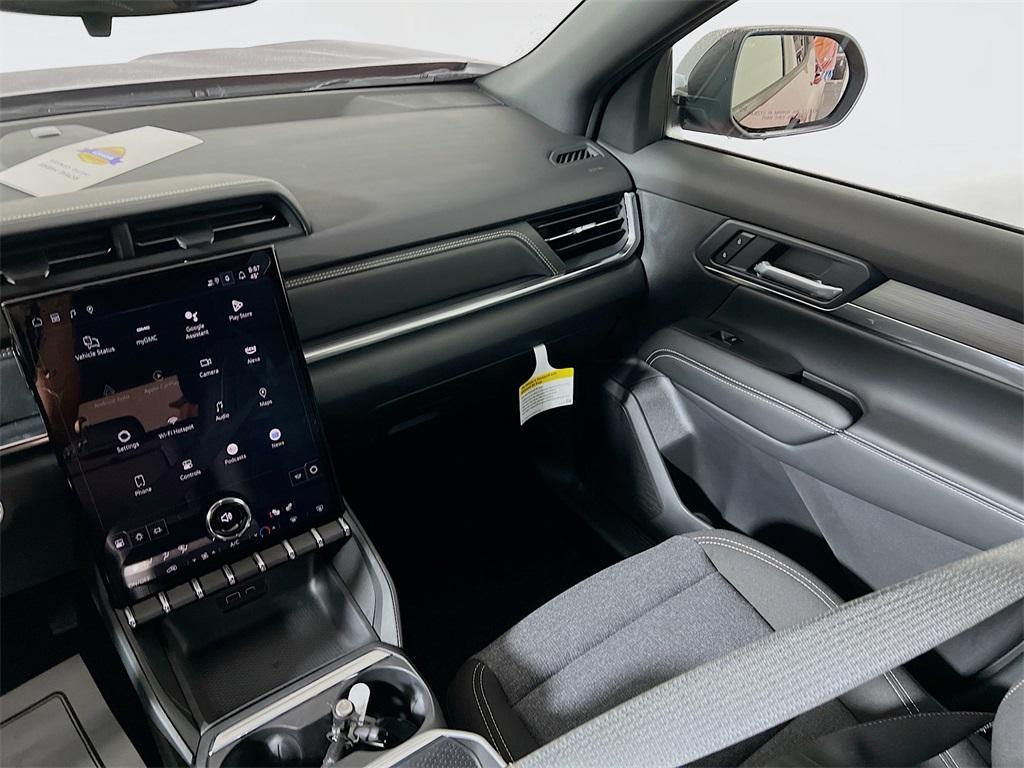 new 2025 GMC Terrain car, priced at $34,040