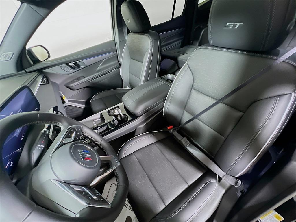 new 2025 Buick Enclave car, priced at $52,830