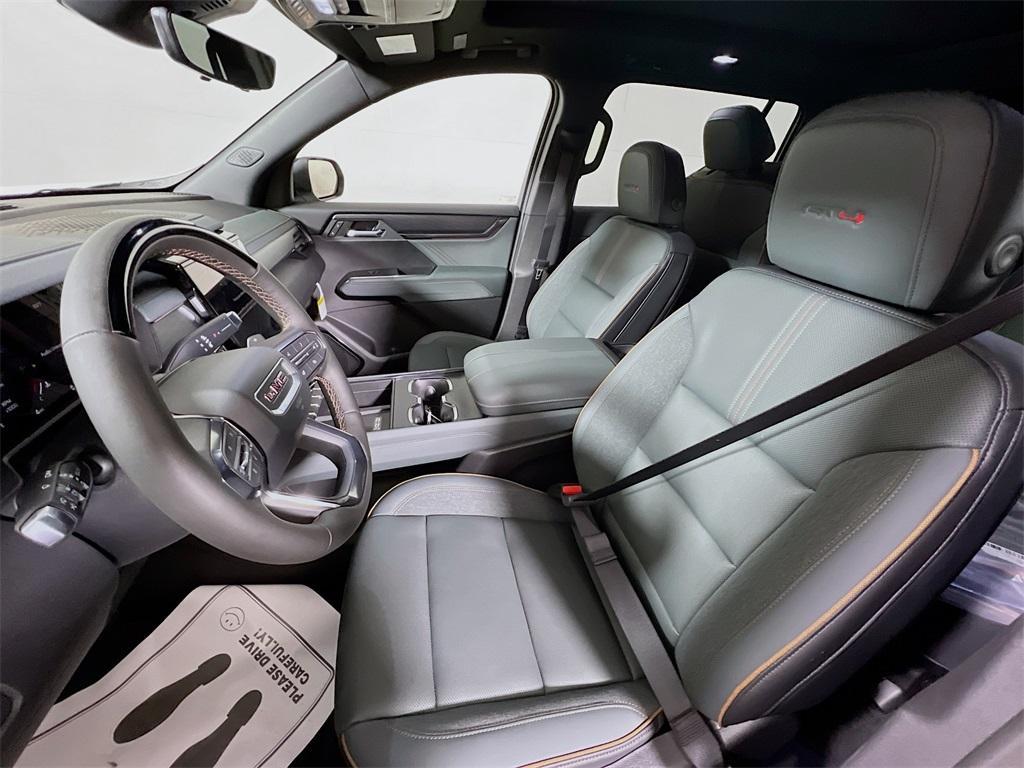 new 2025 GMC Acadia car, priced at $58,935