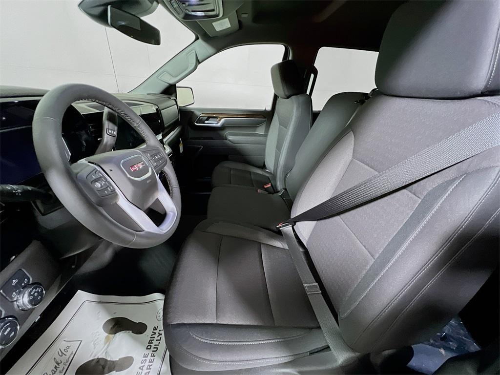 new 2026 GMC Sierra 1500 car, priced at $47,995