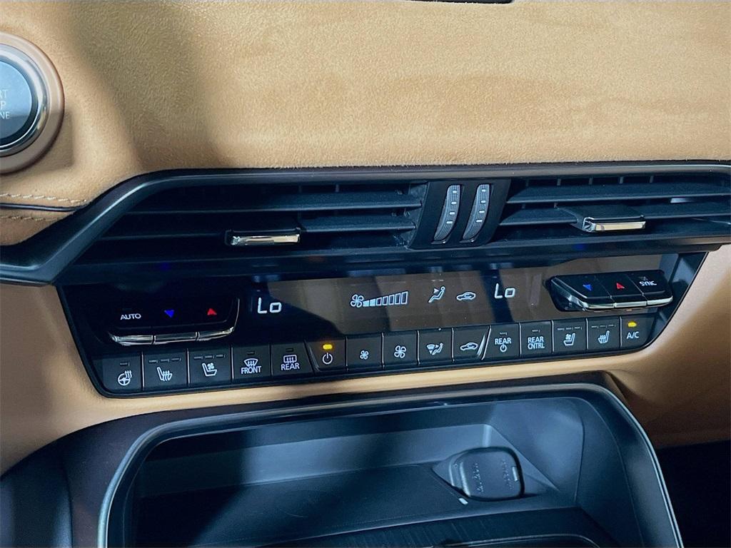 new 2025 Mazda CX-70 car, priced at $57,070