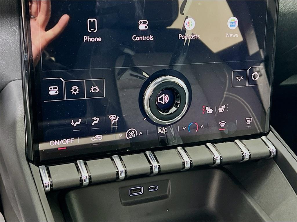 new 2025 GMC Terrain car, priced at $33,080