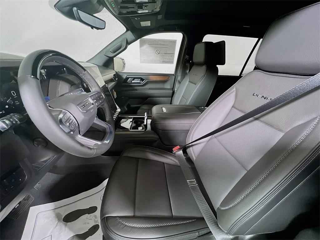 new 2025 GMC Yukon XL car, priced at $96,375