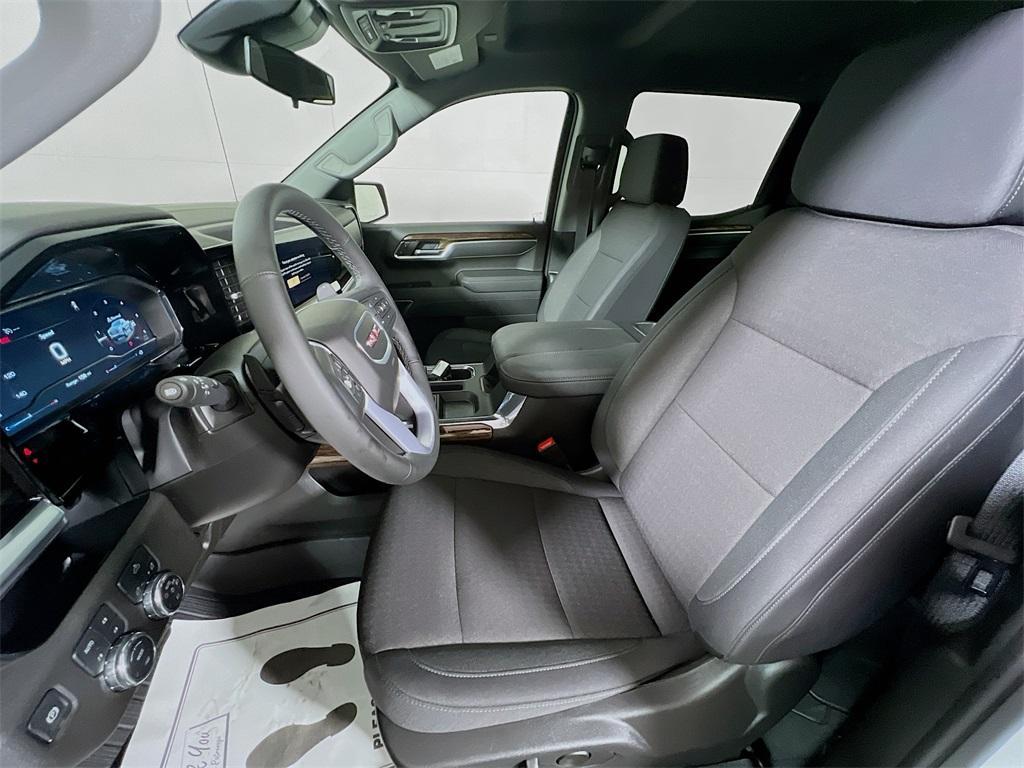 new 2025 GMC Sierra 1500 car, priced at $54,585