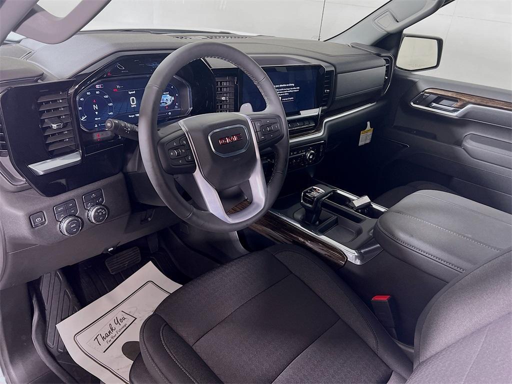 new 2025 GMC Sierra 1500 car, priced at $54,585