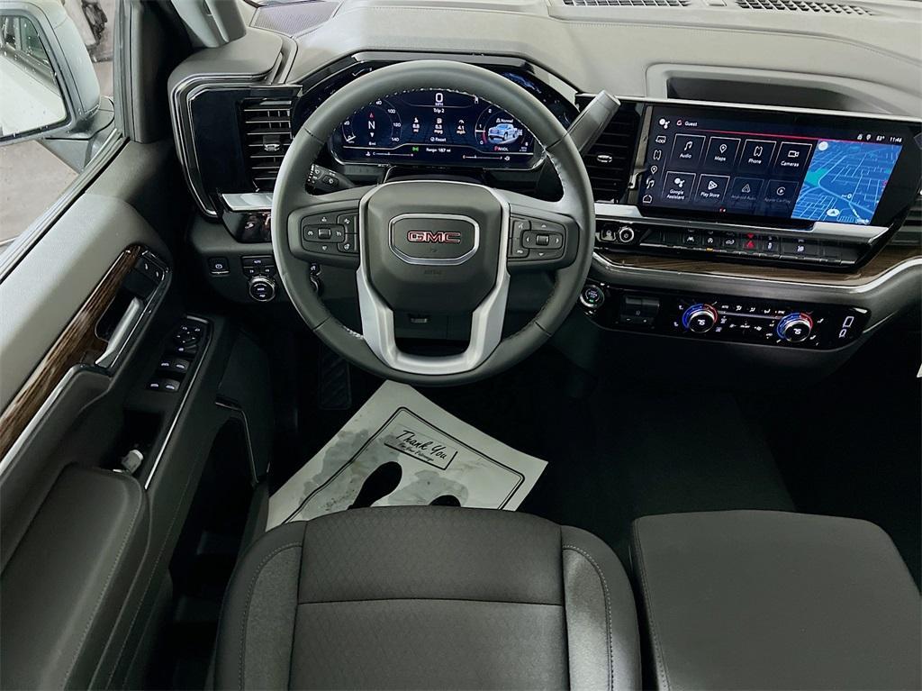 new 2025 GMC Sierra 1500 car, priced at $46,895