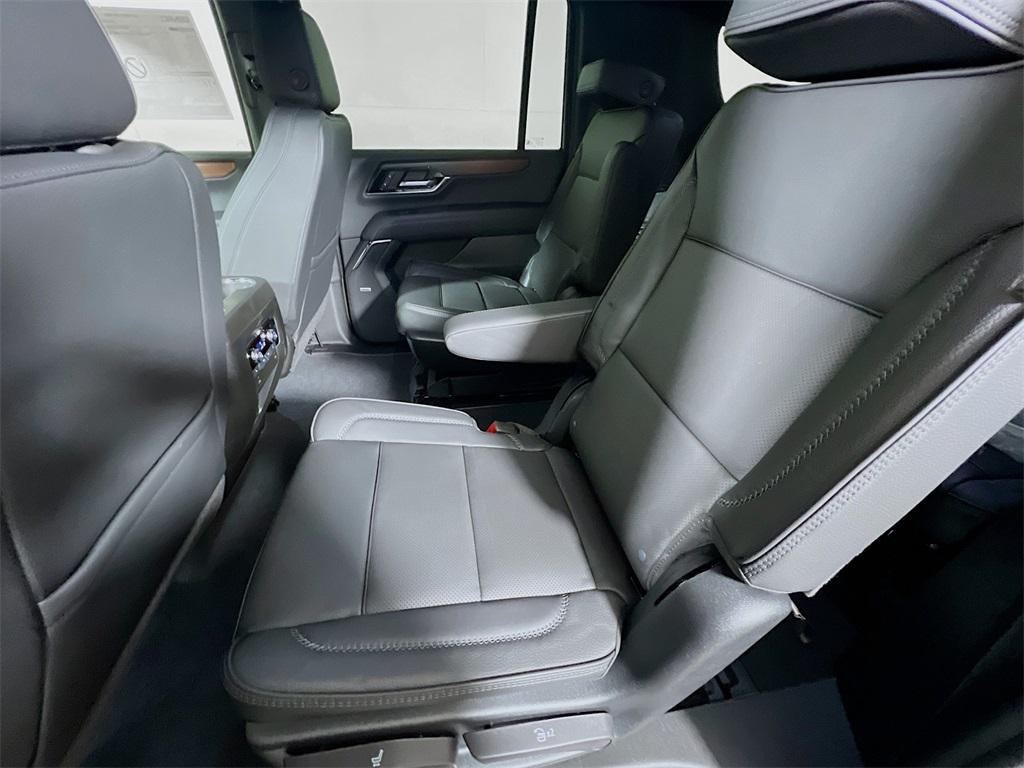 new 2025 GMC Yukon XL car, priced at $84,315