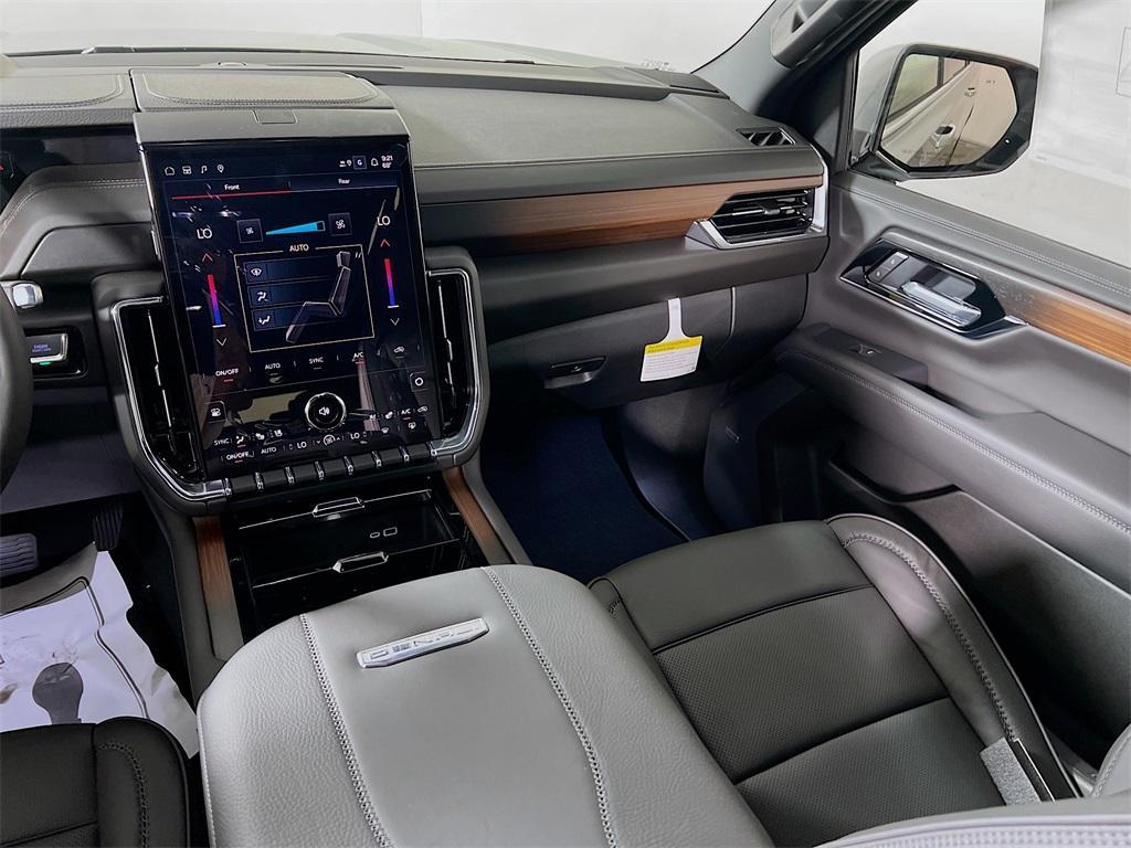 new 2025 GMC Yukon XL car, priced at $84,315