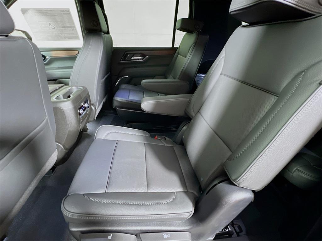 new 2025 GMC Yukon XL car, priced at $89,860