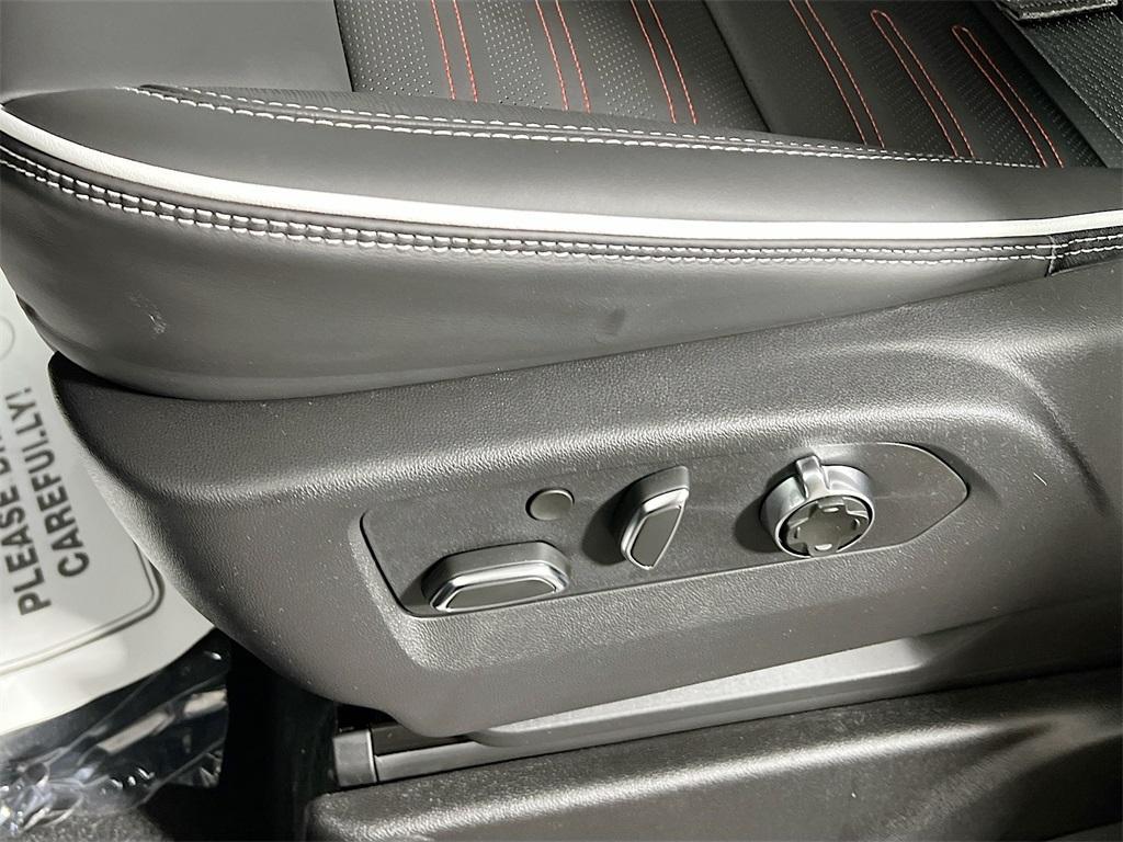 new 2025 GMC Yukon XL car, priced at $100,640