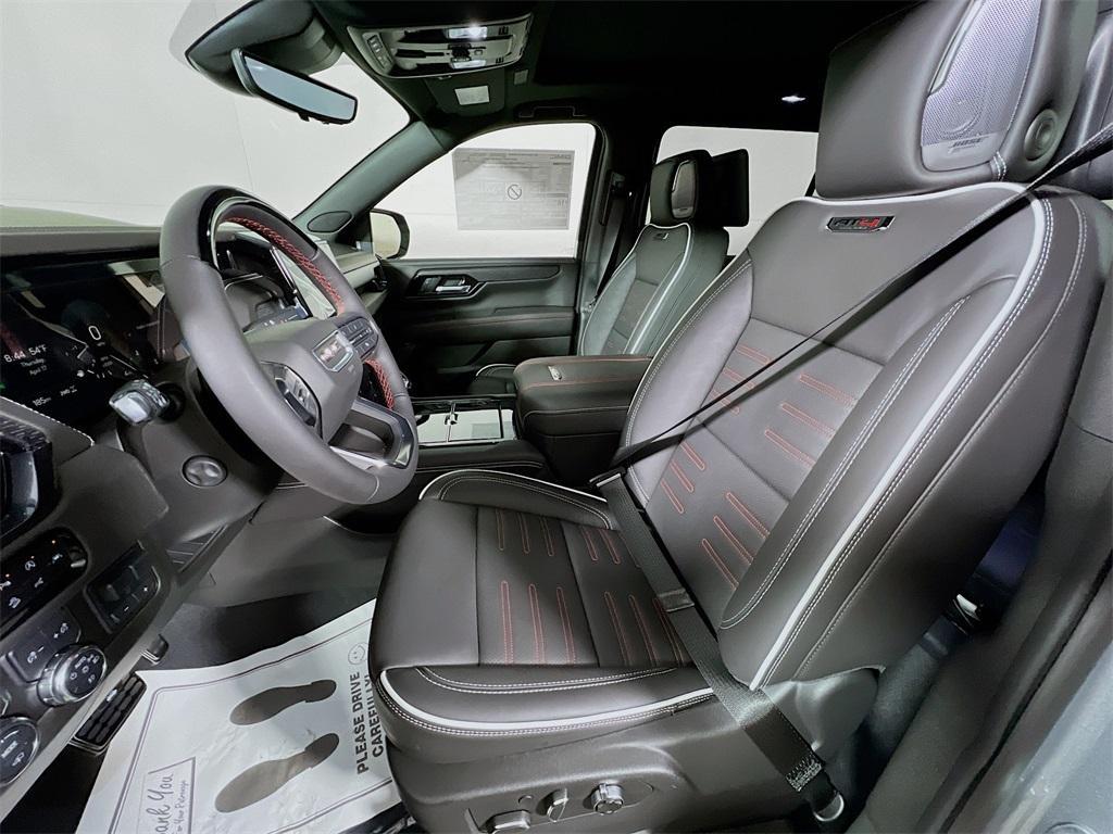 new 2025 GMC Yukon XL car, priced at $100,640