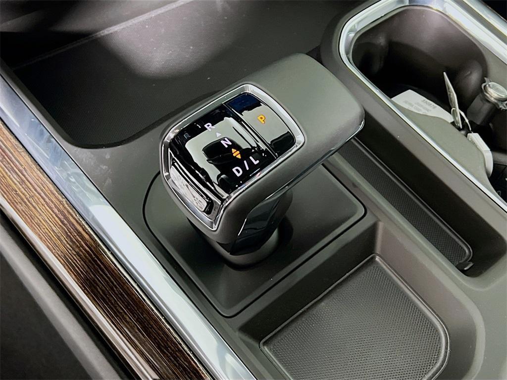 new 2025 GMC Sierra 1500 car, priced at $57,055