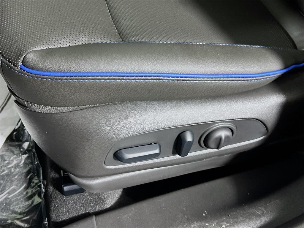 new 2025 Buick Encore GX car, priced at $29,090