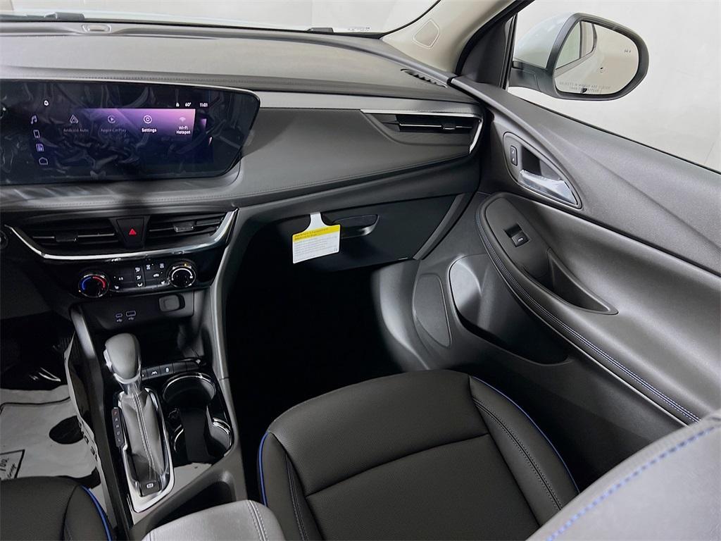 new 2025 Buick Encore GX car, priced at $29,090