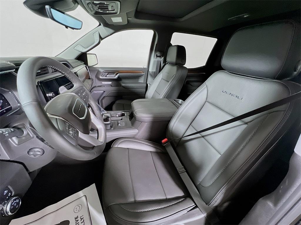 new 2025 GMC Sierra 1500 car, priced at $71,525