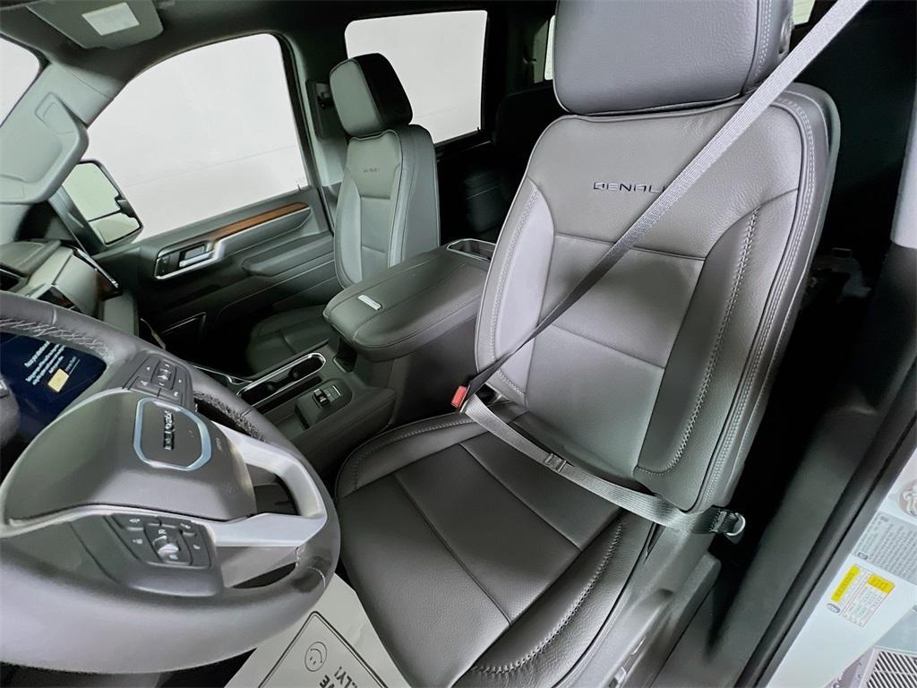 new 2025 GMC Sierra 3500 car, priced at $83,065