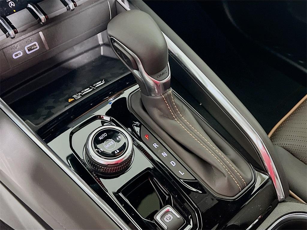 new 2025 GMC Canyon car, priced at $49,985