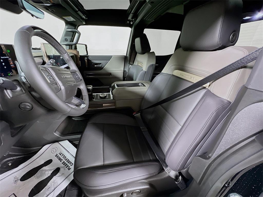new 2025 GMC HUMMER EV Pickup car, priced at $85,340