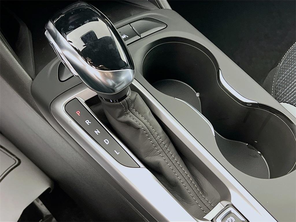 new 2025 Buick Envista car, priced at $25,135