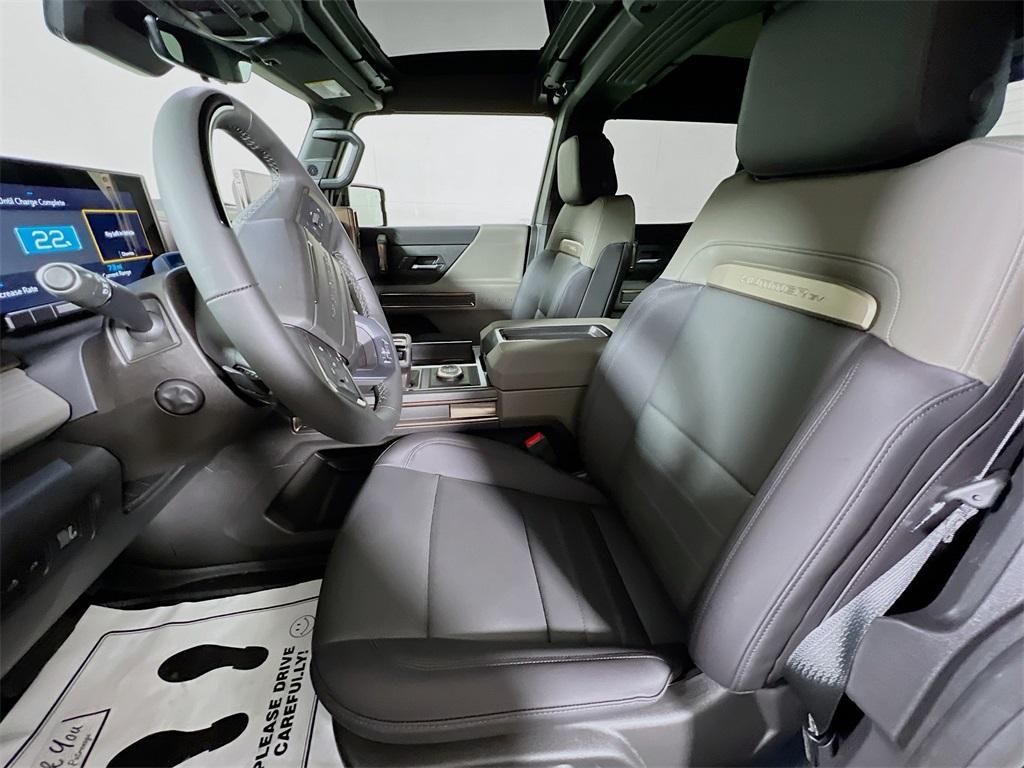 new 2025 GMC HUMMER EV Pickup car, priced at $84,690