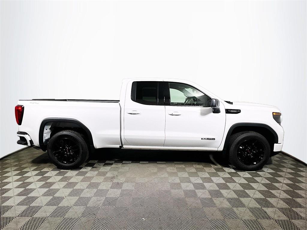 new 2025 GMC Sierra 1500 car, priced at $44,295