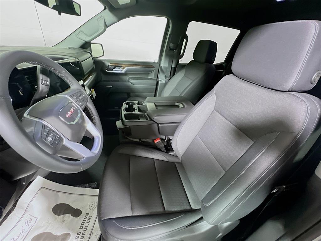 new 2025 GMC Sierra 1500 car, priced at $53,390