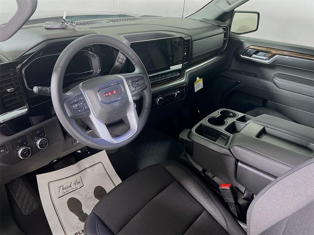 new 2025 GMC Sierra 1500 car, priced at $53,390