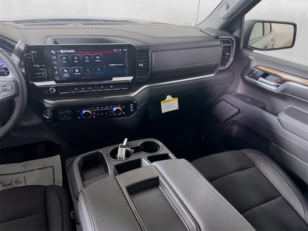 new 2025 GMC Sierra 1500 car, priced at $53,390