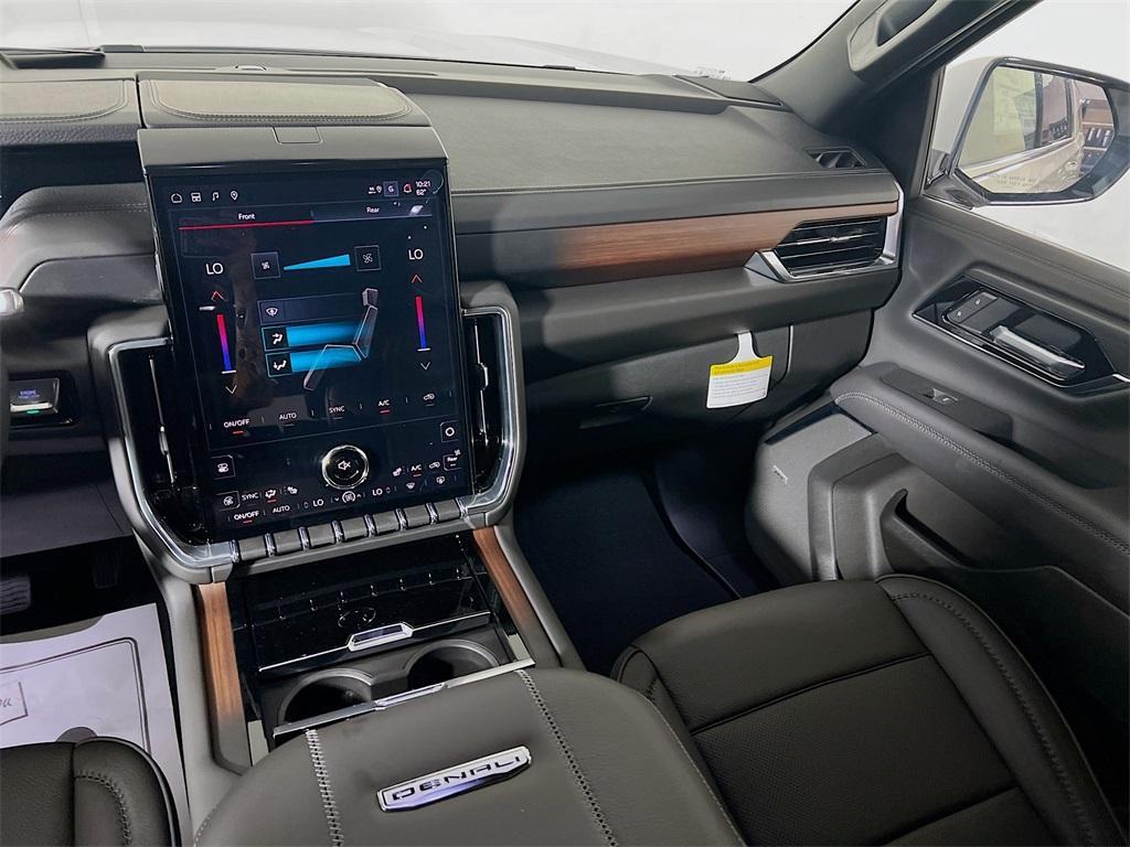 new 2025 GMC Yukon XL car, priced at $90,360
