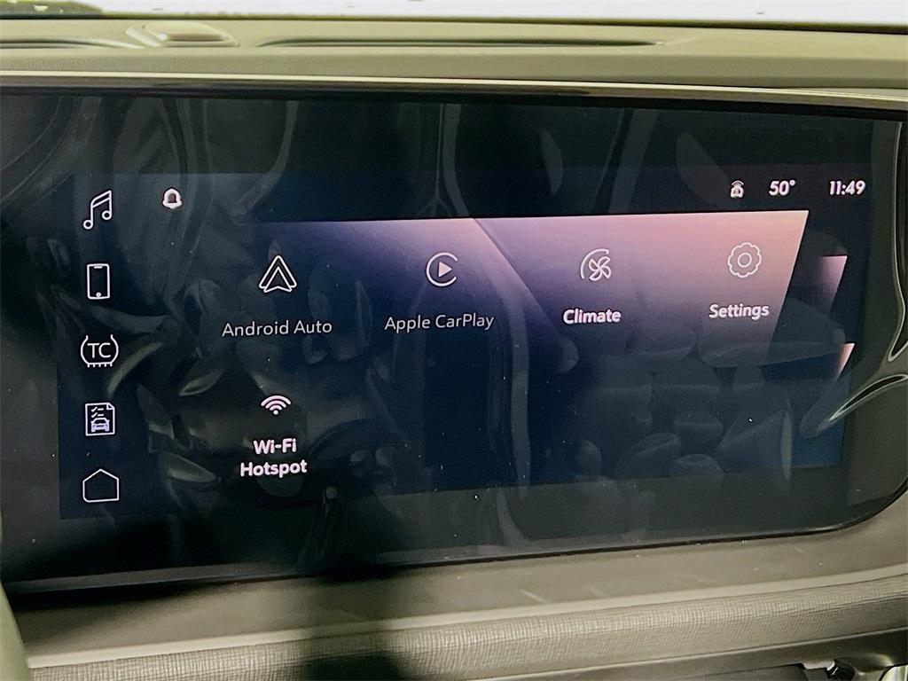 new 2025 Buick Envista car, priced at $25,135