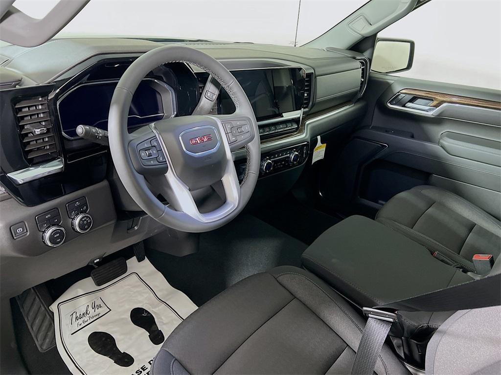 new 2025 GMC Sierra 1500 car, priced at $47,835