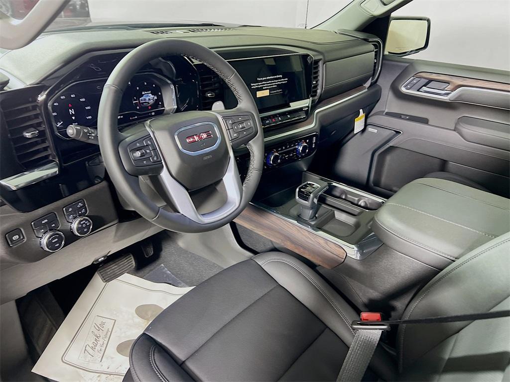 new 2025 GMC Sierra 1500 car, priced at $58,405