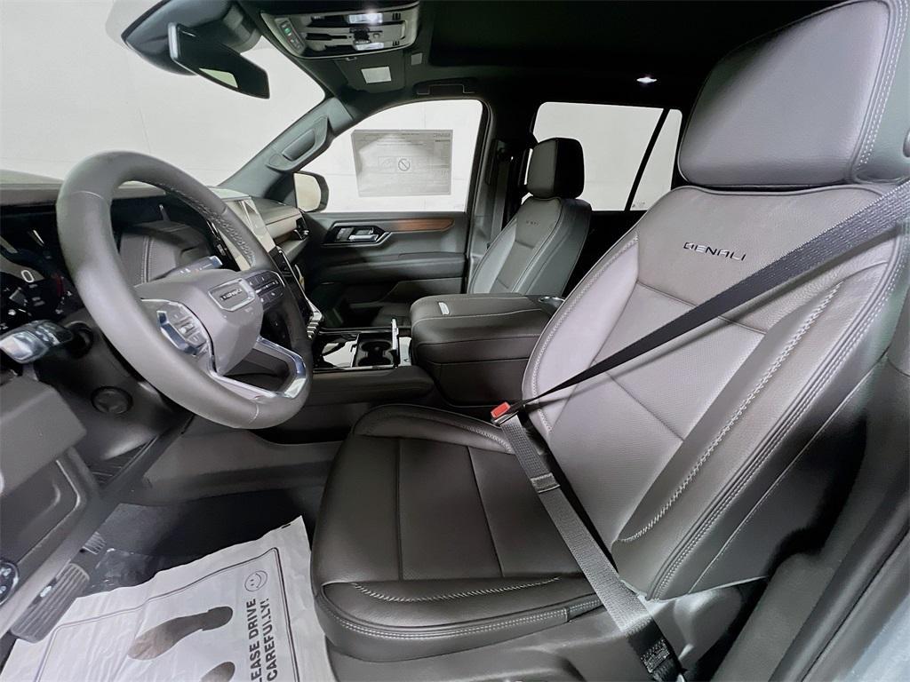 new 2025 GMC Yukon car, priced at $83,960