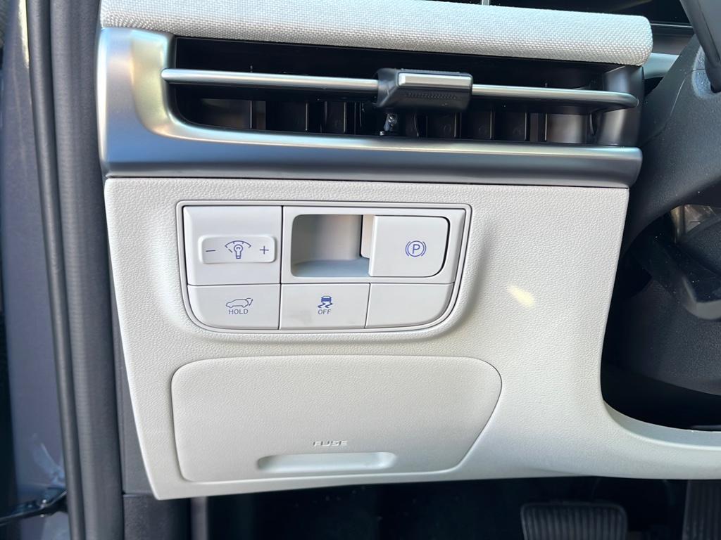 new 2025 Hyundai Tucson car, priced at $42,085