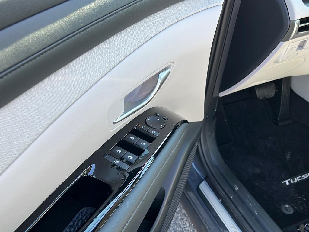 new 2025 Hyundai Tucson car, priced at $42,085