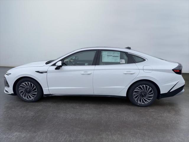 new 2025 Hyundai Sonata Hybrid car, priced at $39,640