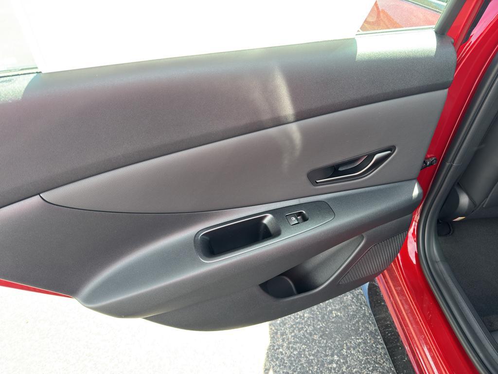 new 2025 Hyundai Elantra car, priced at $31,290