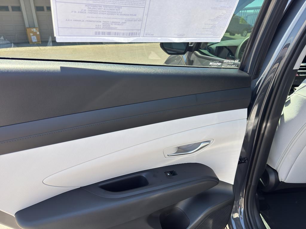 new 2025 Hyundai Tucson car, priced at $34,424