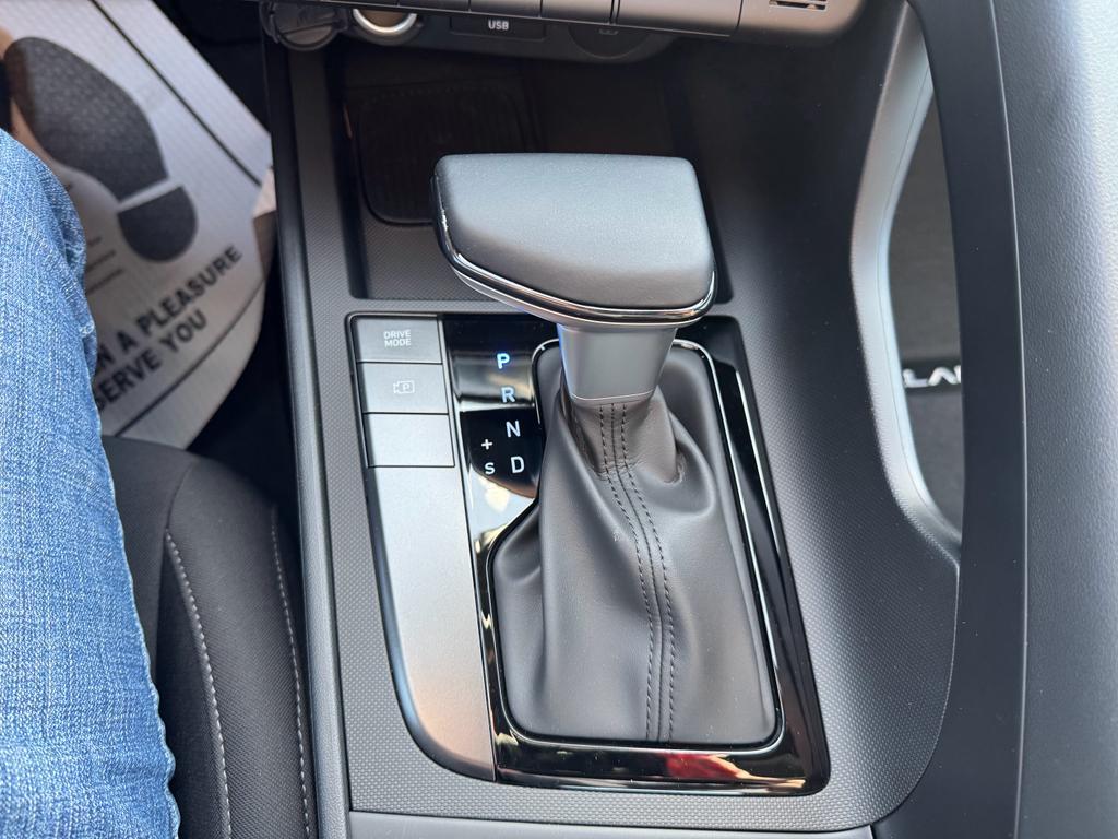 new 2025 Hyundai Elantra car, priced at $25,070