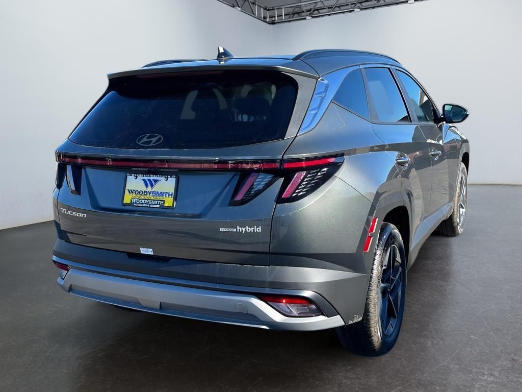 new 2025 Hyundai TUCSON Hybrid car, priced at $38,435