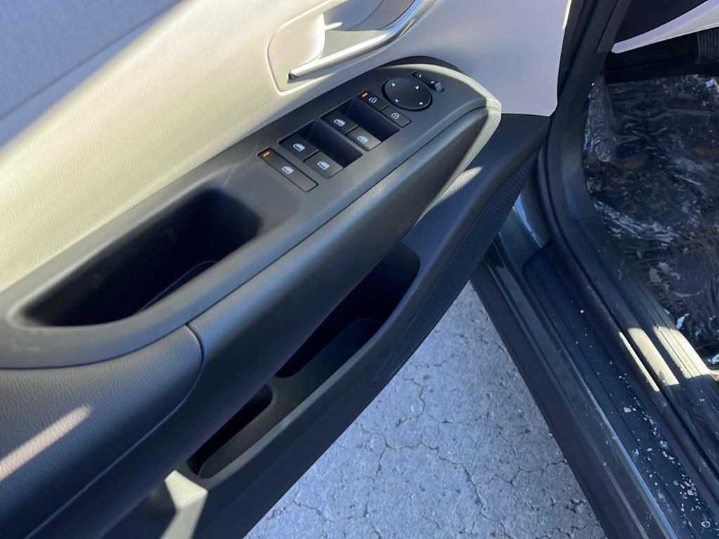 new 2025 Hyundai TUCSON Hybrid car, priced at $38,435