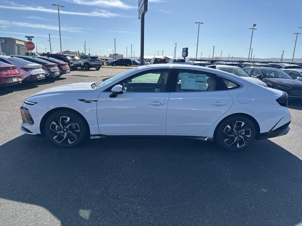 new 2024 Hyundai Sonata car, priced at $31,205